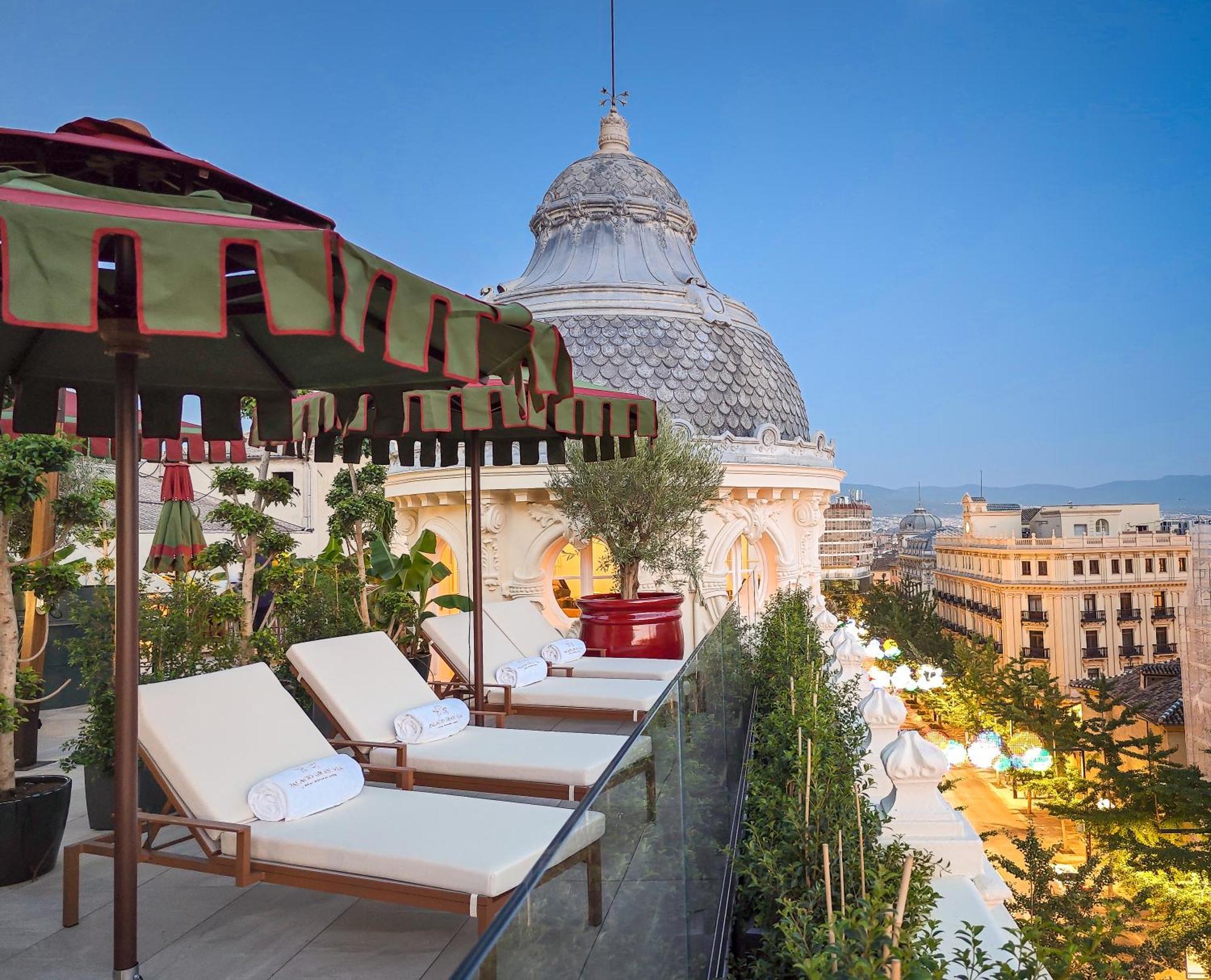 Palacio Gran Via, A Royal Hideaway Hotel Granada Exterior photo