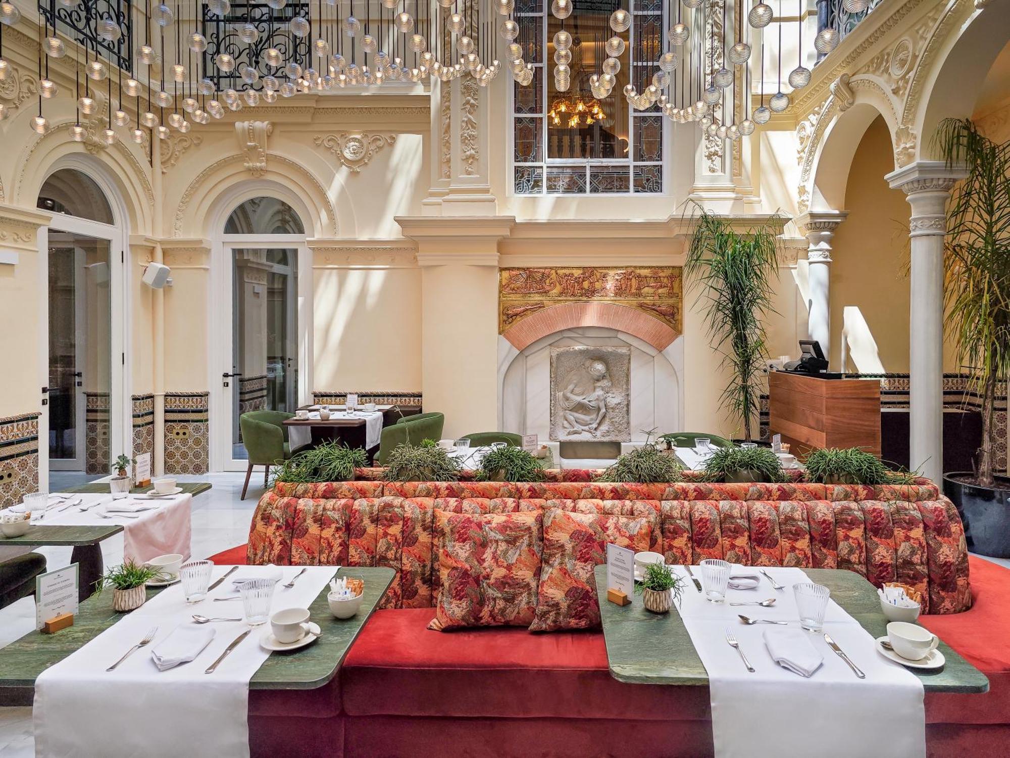 Palacio Gran Via, A Royal Hideaway Hotel Granada Exterior photo